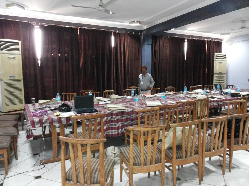 Hotel Saurab Dehradun Eksteriør bilde