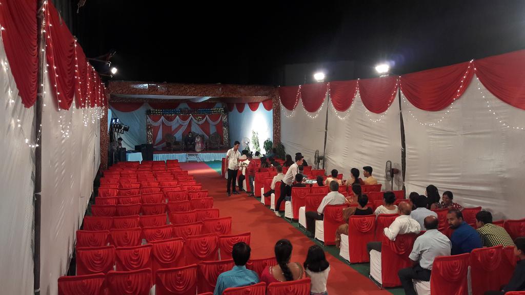 Hotel Saurab Dehradun Eksteriør bilde