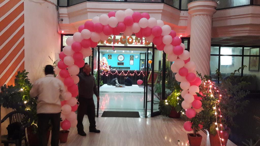 Hotel Saurab Dehradun Eksteriør bilde